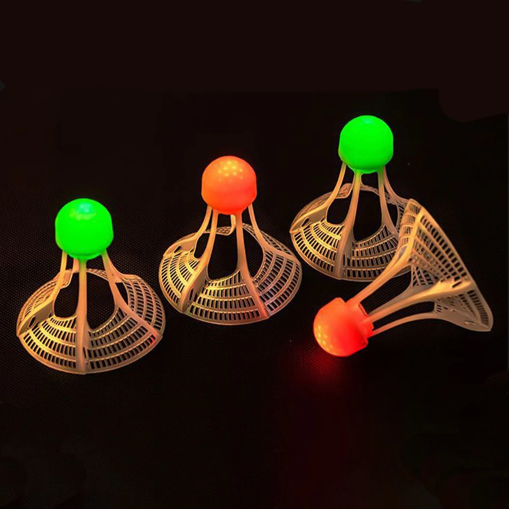 Świecący w ciemności, wiatrood – Feather Shuttlecock recenzja i cena